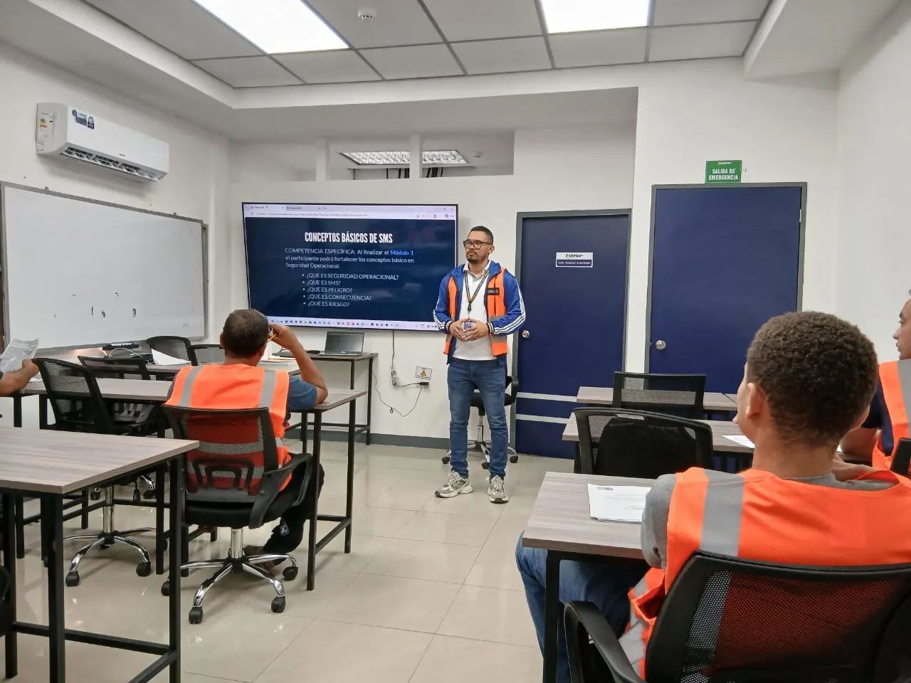 Equipo de JMC en capacitación operacional
